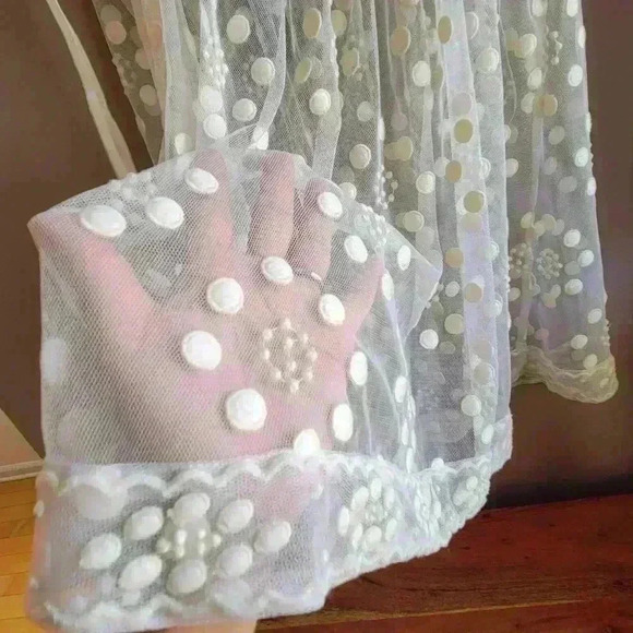 BRAND NEW BCBG Women's Sheer Lace Camisole Small Cream Adjustable Stretchy Fresh - Picture 12 of 12